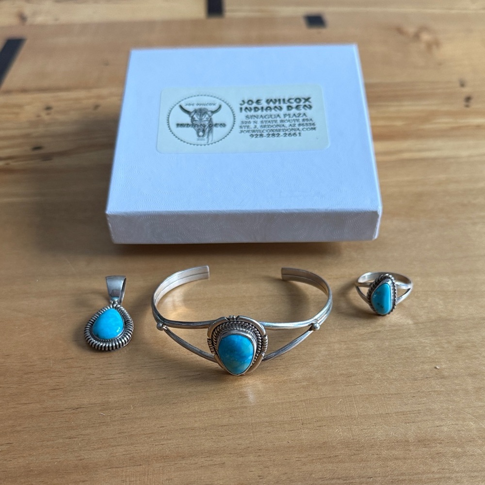 Turquoise Sterling Silver Jewelry Set